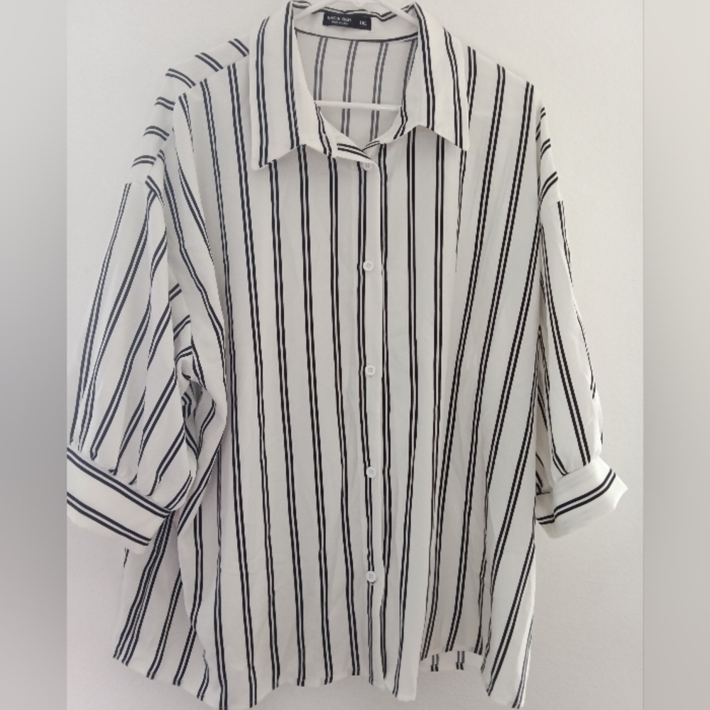Classic Black and White Striped 3/4 Flowy Oversized Button Up